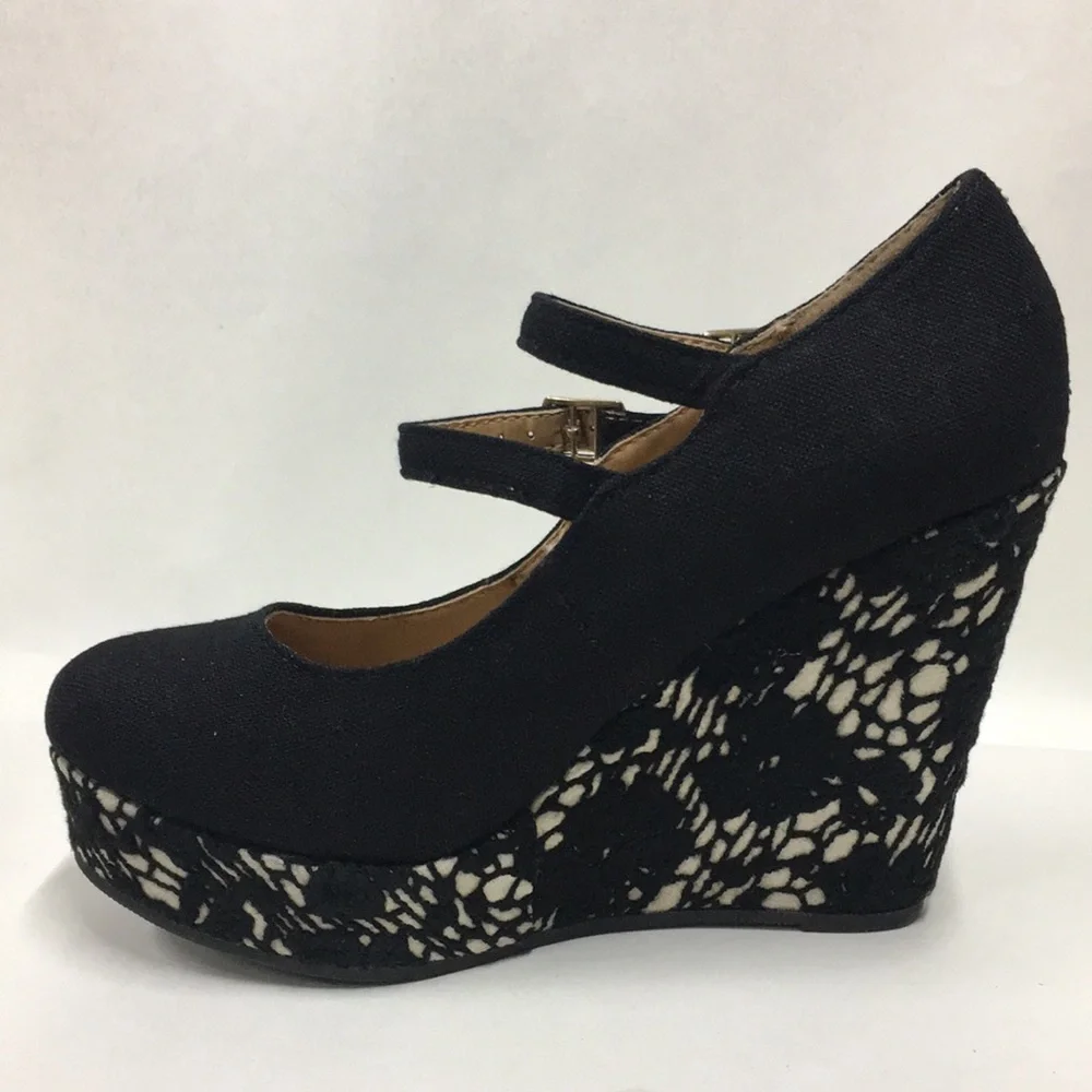 FINAL MARKDOWN LADIES’ Soda Glenda Wedges (7.5M)
